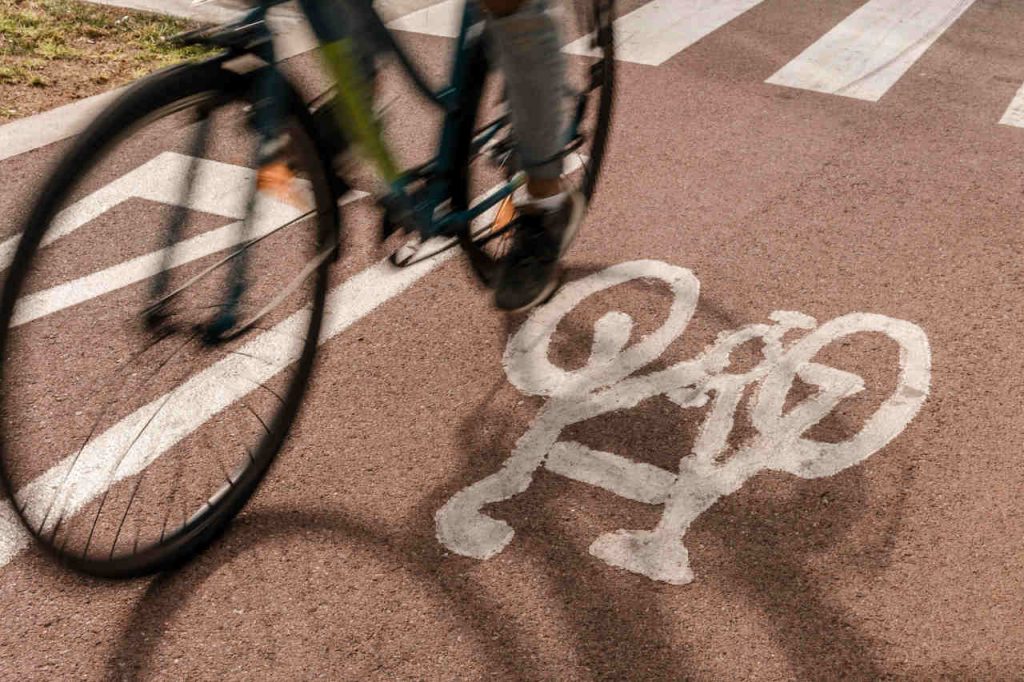 Jornal Ver 7 Classe alta e branca tem mais infraestrutura cicloviaria em Sao Paulo