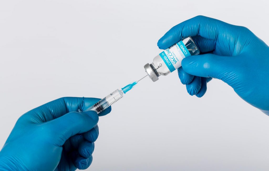 Jornal Ver 7 Covid 19 Serrana inicia aplicacao da terceira dose da CoronaVac