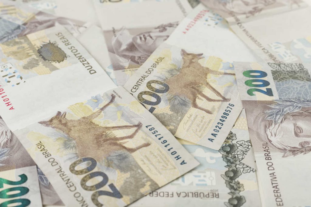 Jornal VER7 - Mercado eleva projeção para crescimento da economia em 2022