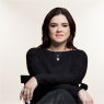 Dra. Lorena Rosique é Médica, Cirurgiã Geral e Cirurgiã Plástica em Goiânia. Formou-se em Medicina pela Universidade Estadual de Campinas (UNICAMP) em 2010, Especialista em Cirurgia Plástica pela Sociedade Brasileira de Cirurgia Plástica. Durante sua formação, participou de diversos cursos de extensão universitária no Brasil, Estados Unidos e Israel, que proporcionaram maior vivência e experiência em Cirurgia Plástica Estética e Reconstrutiva.