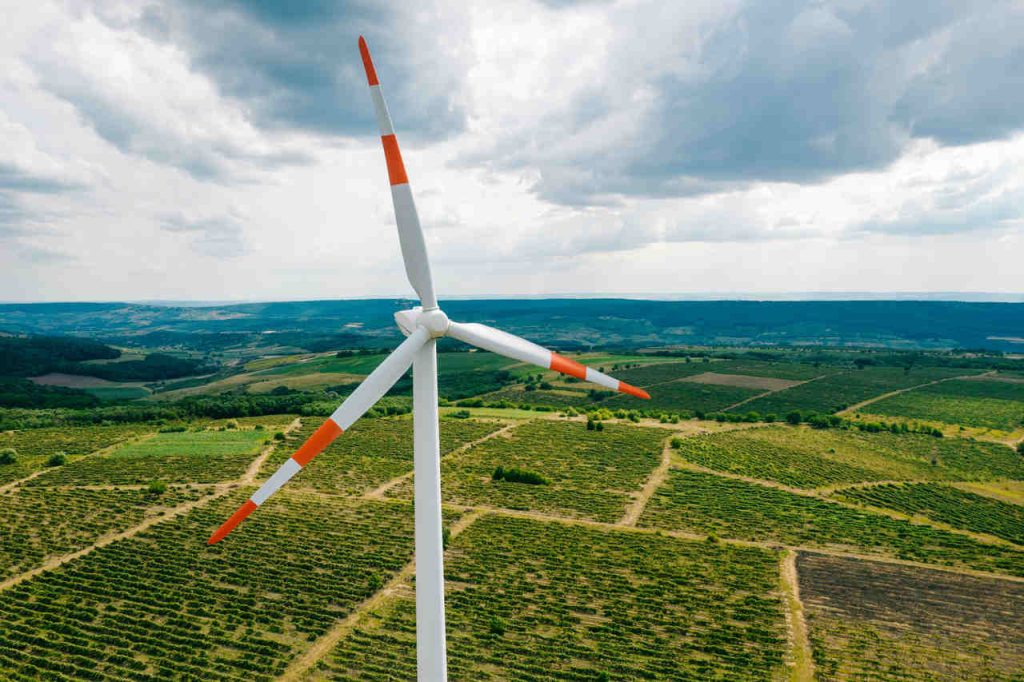 Jornal VER7 - Capacidade de geração de energia eólica deve bater recorde neste ano