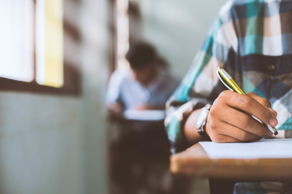 Jornal VER7 - Enem estudantes podem pedir isenção de taxa a partir desta segunda
