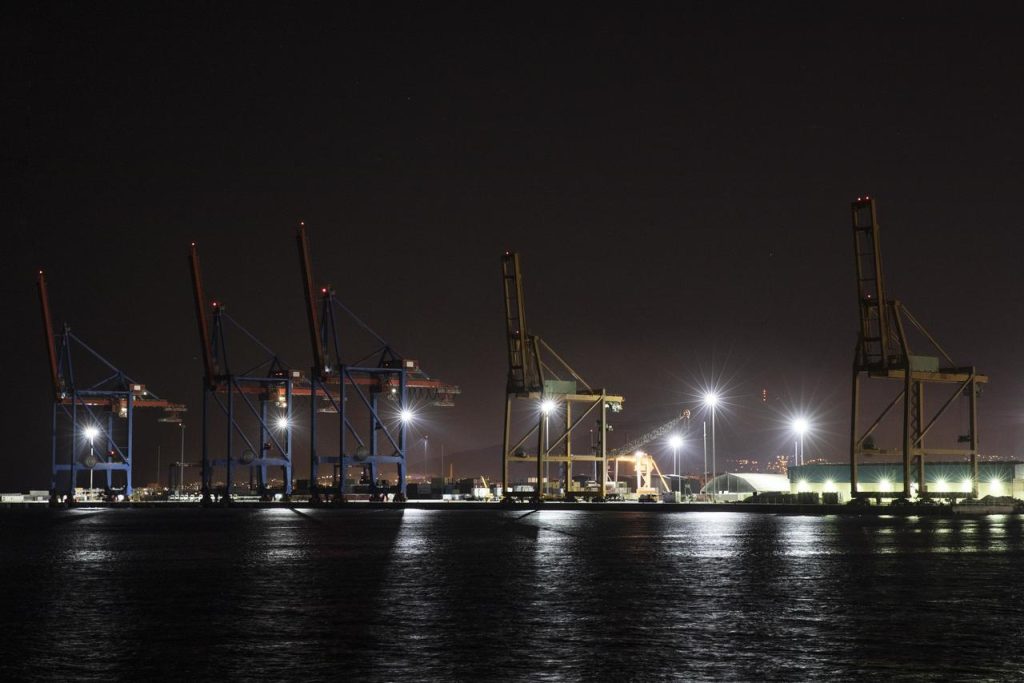 Jornal VER7 - PF investiga vazamento de nafta no Porto de Paranaguá