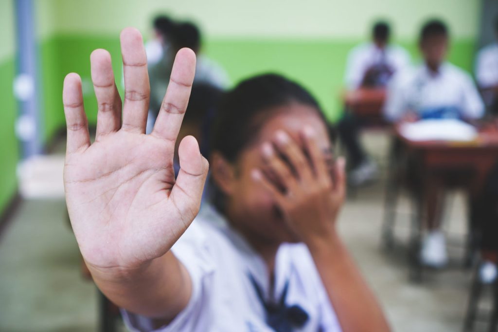 Jornal VER7 - Sociólogo defende ações emergenciais para conter violência nas escolas