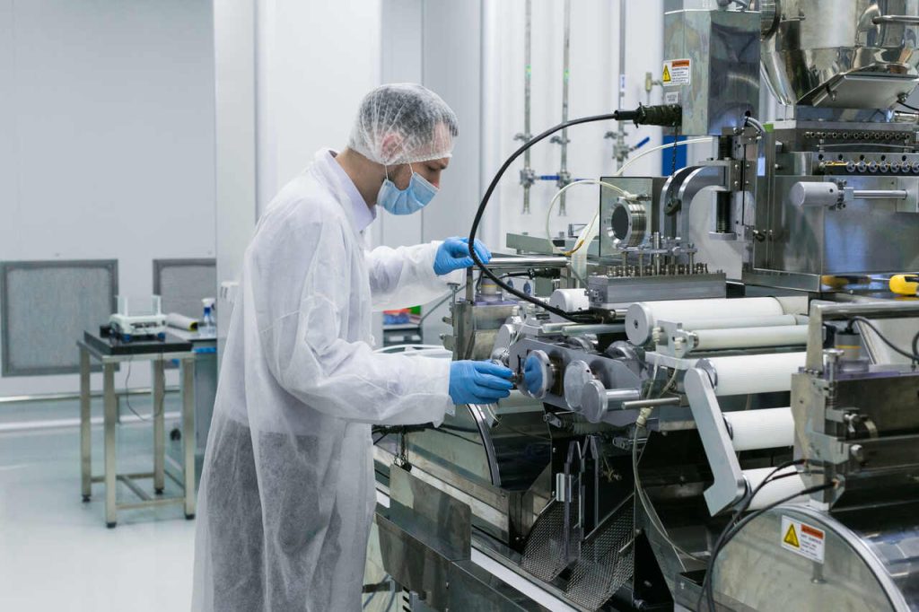 Jornal VER7 - Brasil teve queda de 7,4% na produção científica entre 2022 e 2021