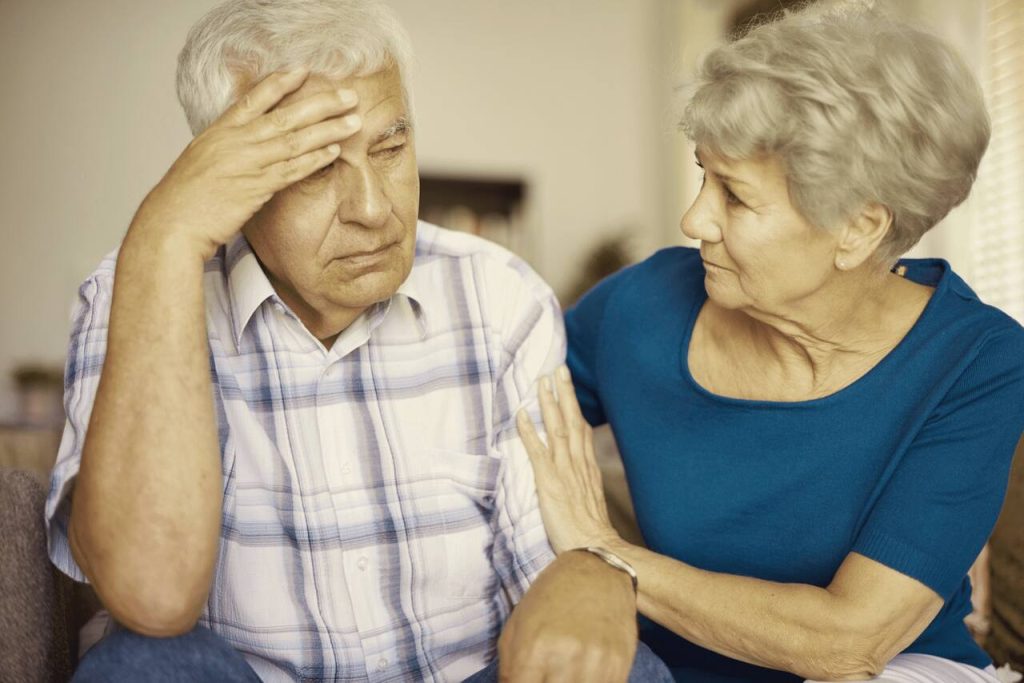 Hotelaria para Idosos Goiânia - Conheça os 16 sintomas da doença de Parkinson!
