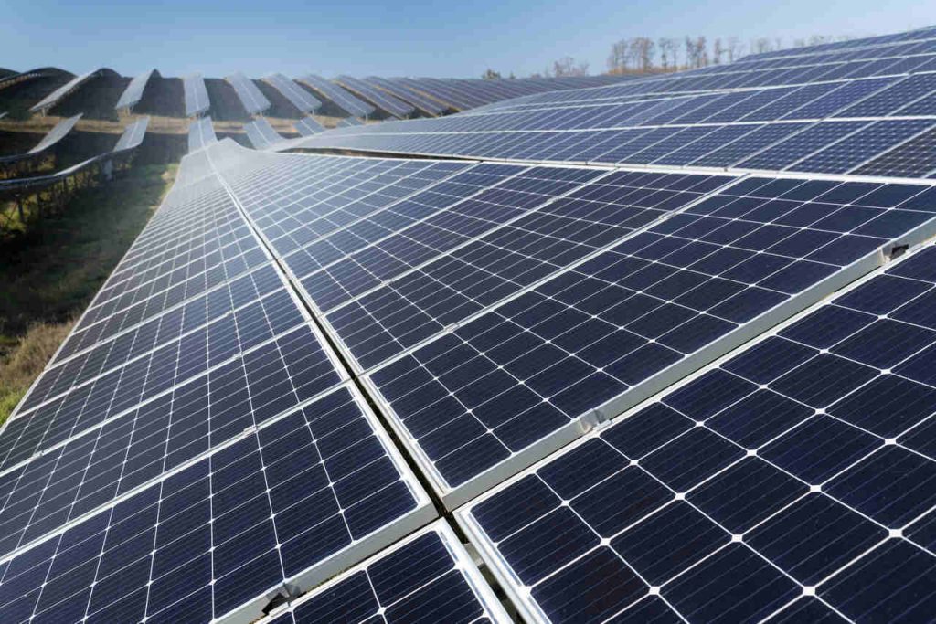 Jornal VER7 - Geração Distribuída aumenta no país e reduz valor de contas de energia