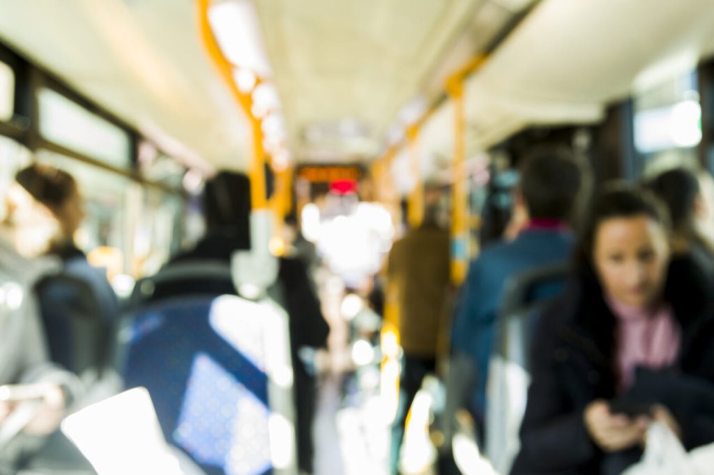 Jornal VER7 - Menor preço faria mais brasileiros usarem transporte público, diz CNI