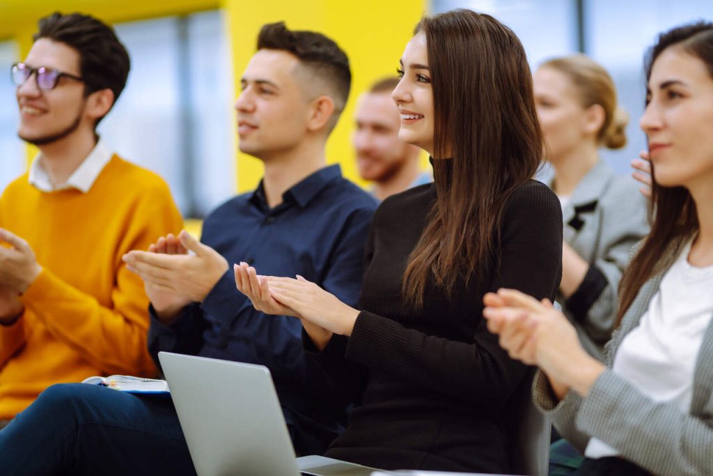 Jornal VER7 - ONGs têm cursos gratuitos de capacitação para jovens em todo o país
