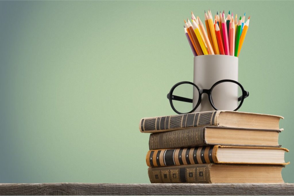 Jornal VER7 - São Paulo deixa de aderir ao PNLD, mas vai manter livros físicos