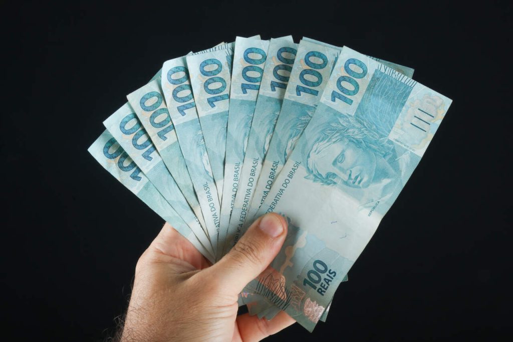 Jornal VER7 - União paga em julho mais R$ 703 mi em dívidas atrasadas de estados