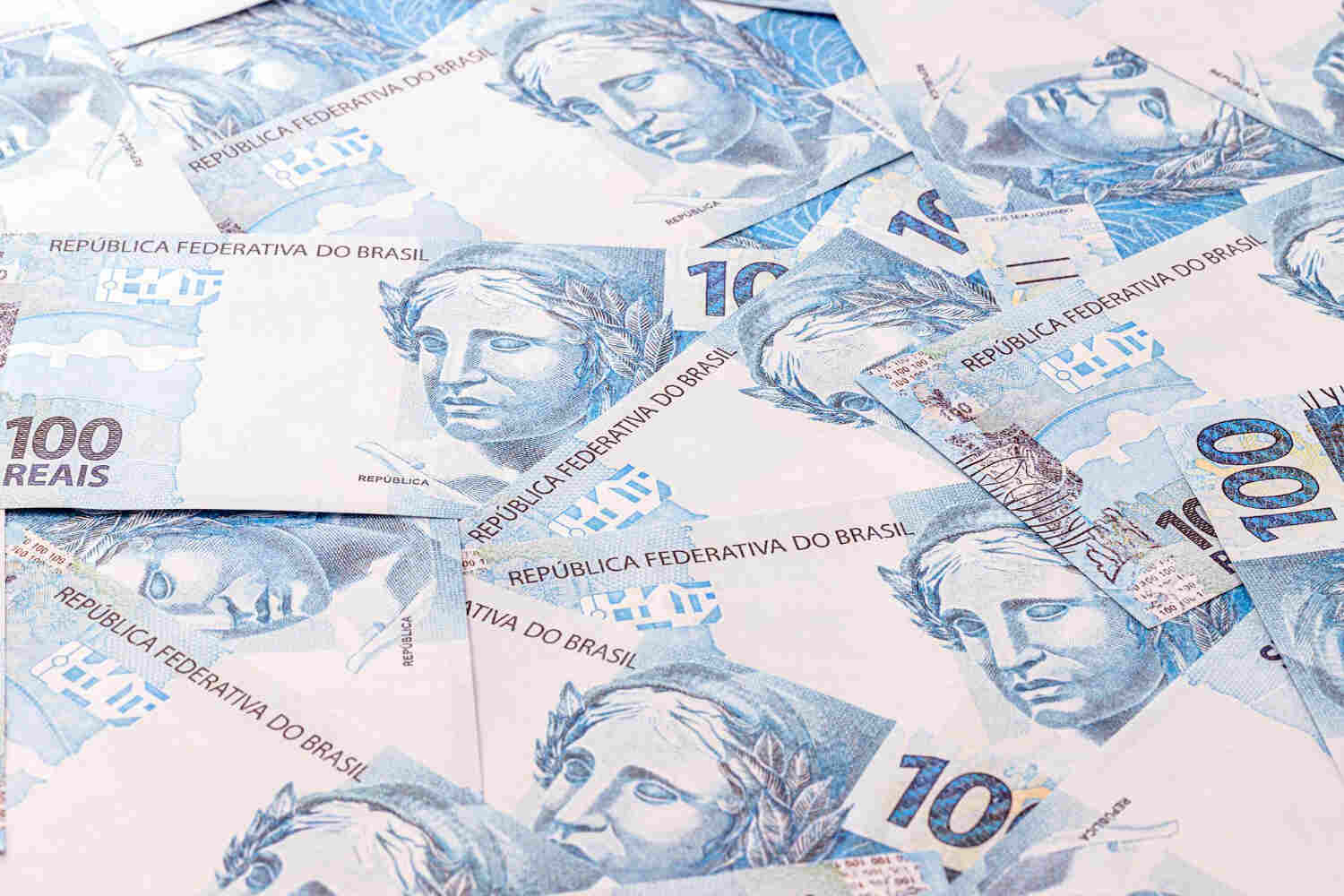 Brasileiros mantêm R$ 7,97 bilhões em valores esquecidos no sistema financeiro