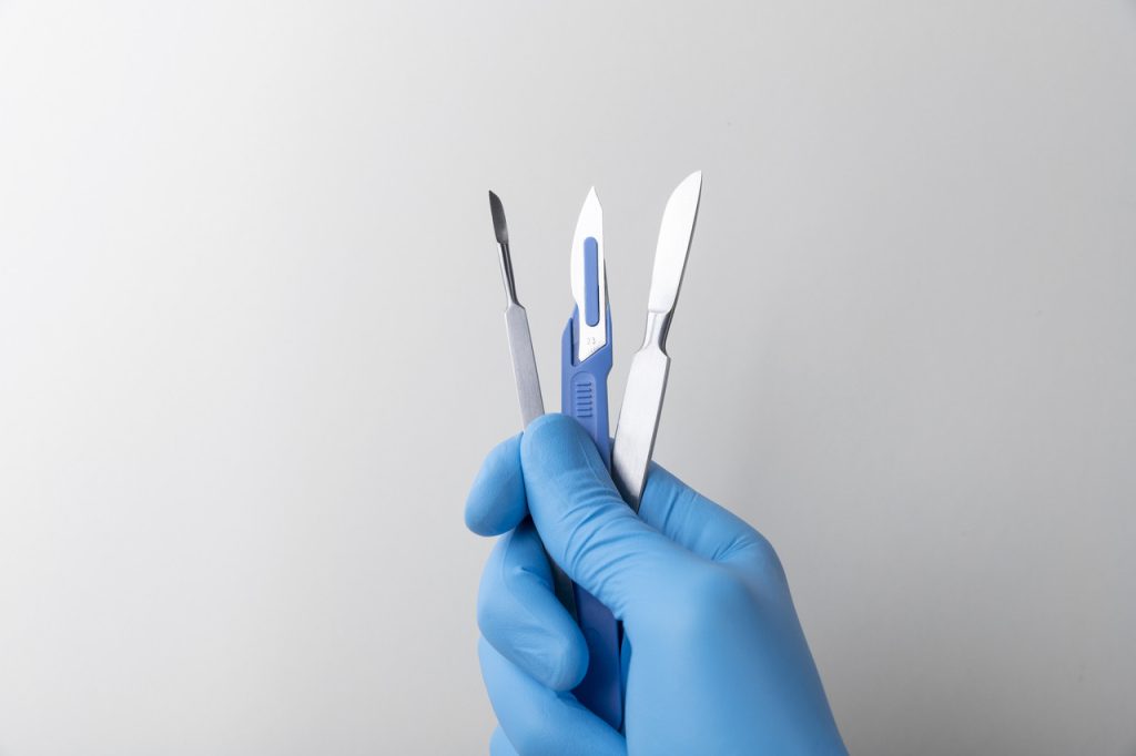 Dr. Reyner Abrantes Stival - Cirurgia plástica em pacientes com histórico de doenças crônicas: abordagens seguras e eficazes
