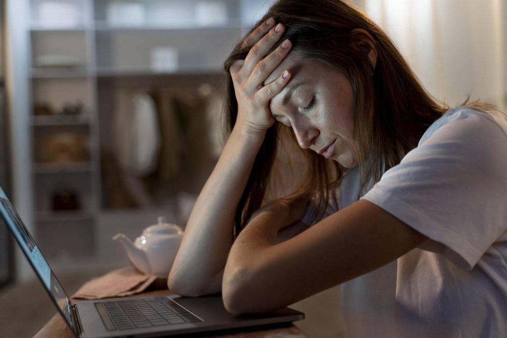 Estudo Revela Uma Noite Mal Dormida Pode Impactar Sua Saúde por Até Uma Semana
