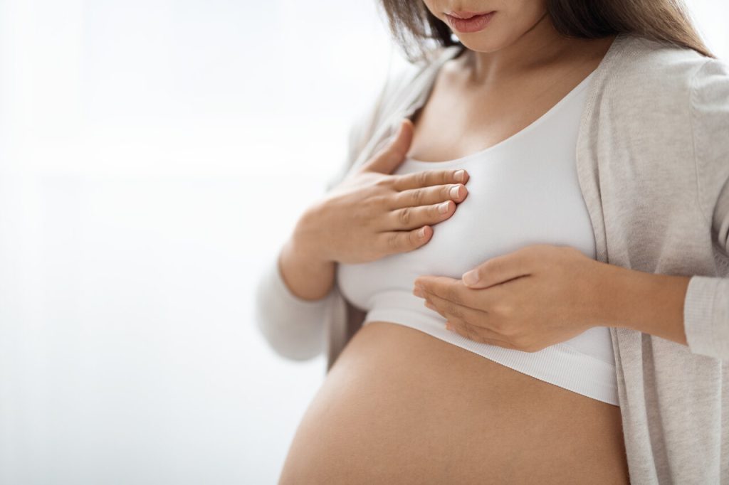 Principais dúvidas sobre gravidez após mamoplastia