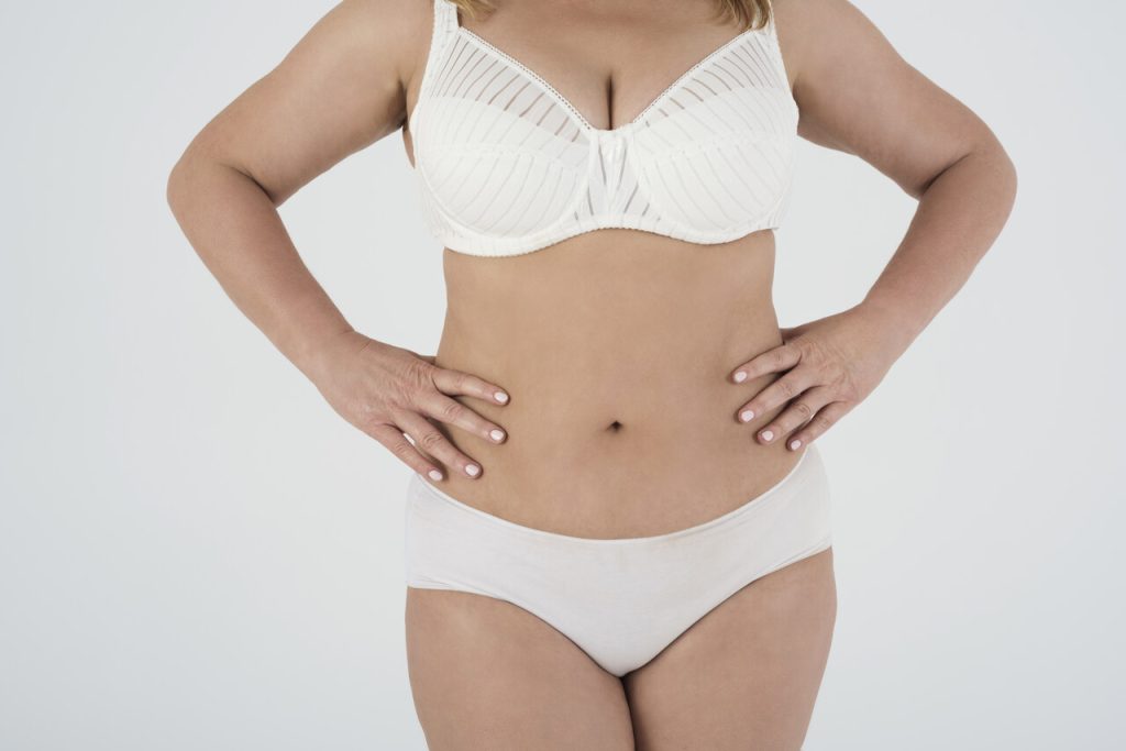 Cirurgia combinada em Goiânia e Brasília Dr. Reyner Stival explica quando fazer abdominoplastia e mastopexia juntas