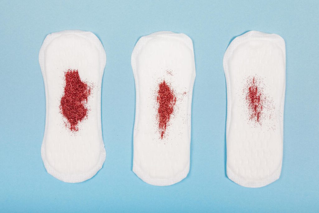 Coágulos na menstruação Normal ou sinal de alerta